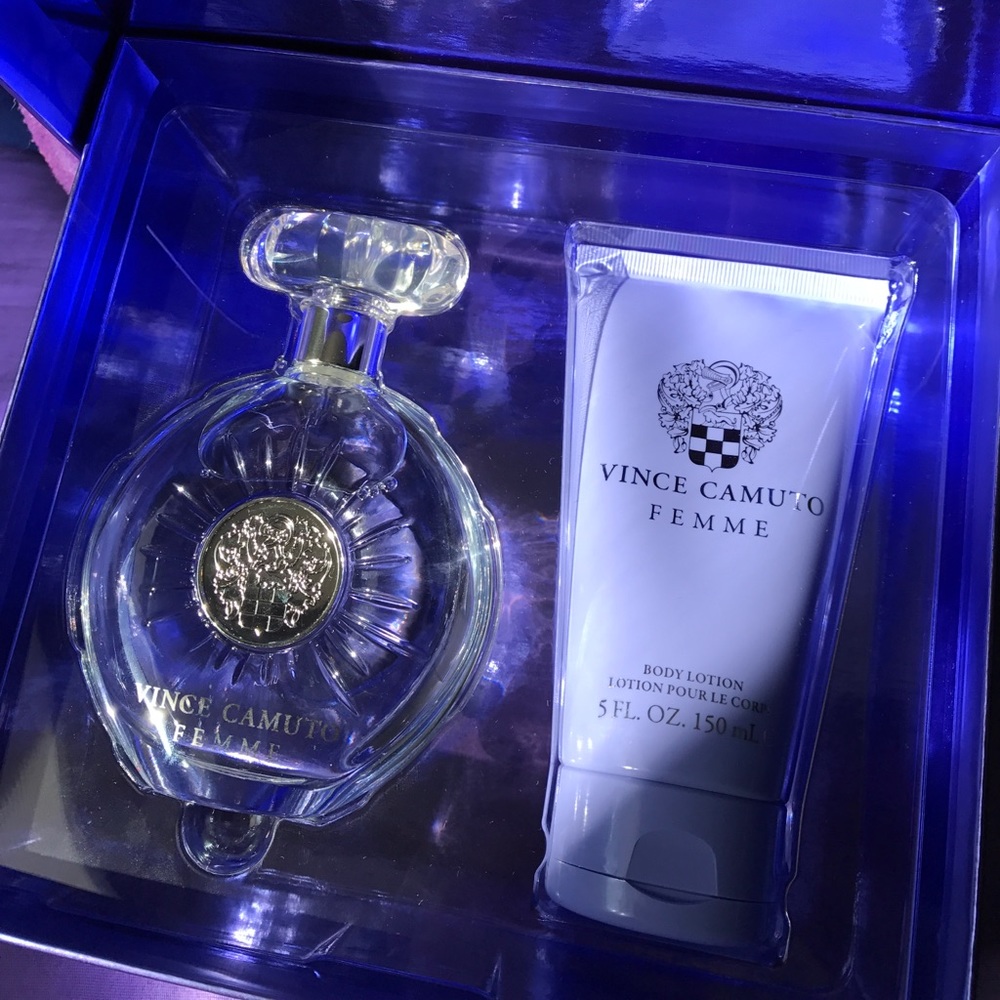 Vince Camuto Femme set